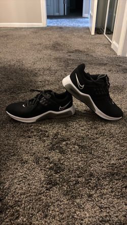 Nike Low-Top Training Sneakers Black White