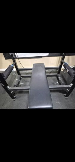 Heavy duty bench press 💪 and weights