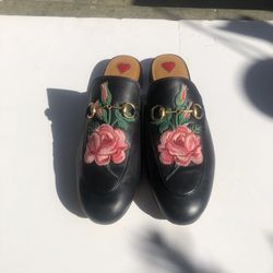 Gucci shoes for woman used