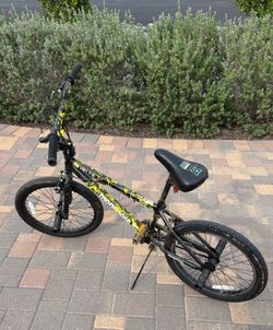 BMX Bike mongoose Brawler