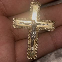 14k Gold Cross Pendant 