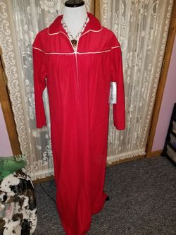 New w/tags Vintage Pierre Cardin Red Robe