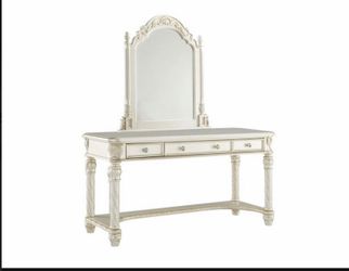 Makeup vanity
