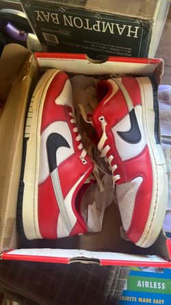 Nike dunks used size 12 men
