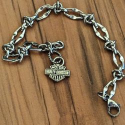 Harley Davidson Bar And Shield Charm Bracelet On Stainless Steel Lips Chain 