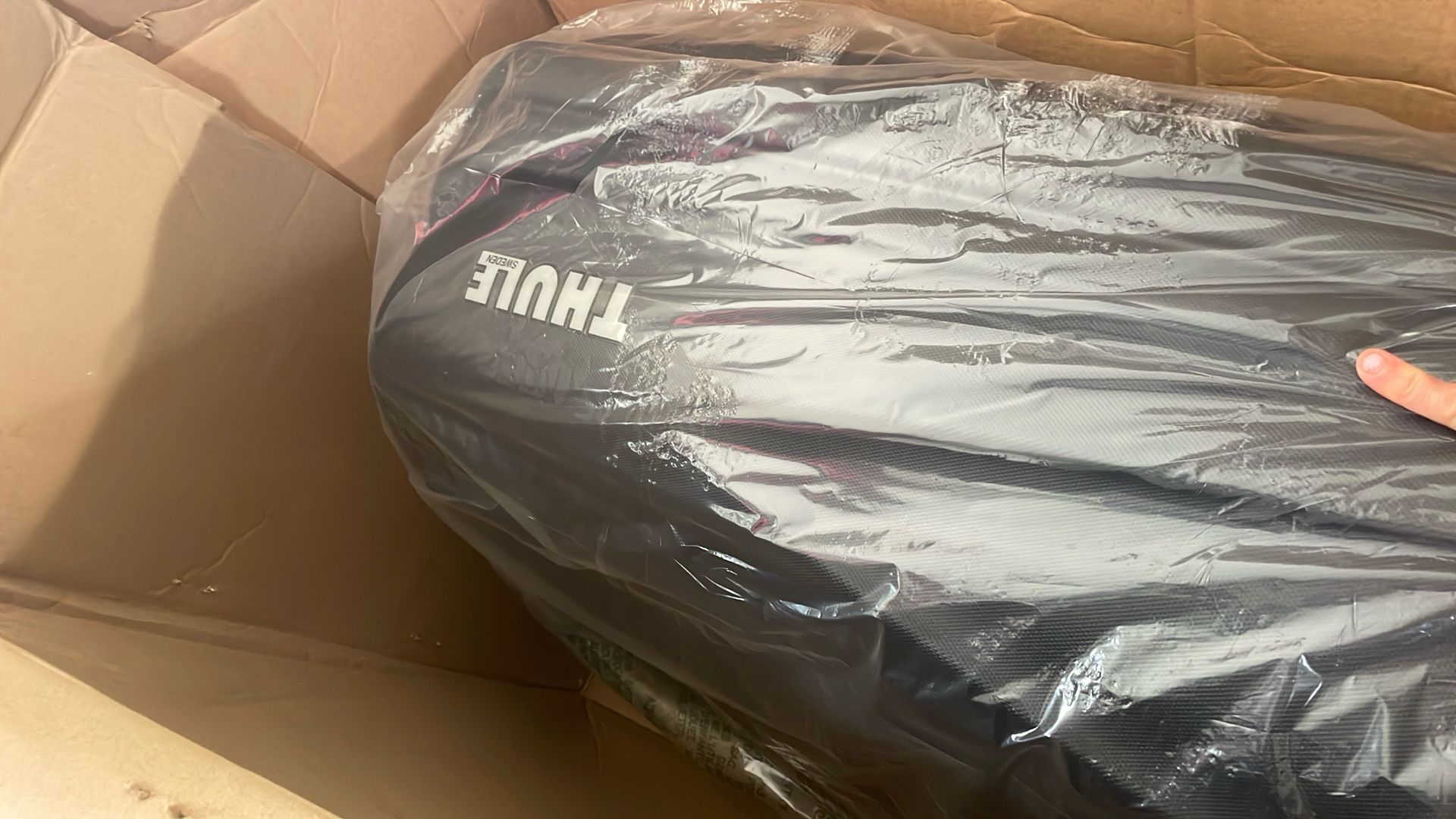 Large Thule Roof Cargo/Ski Box for Roof of Car Still In Box Unused