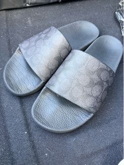 Men slides size 9