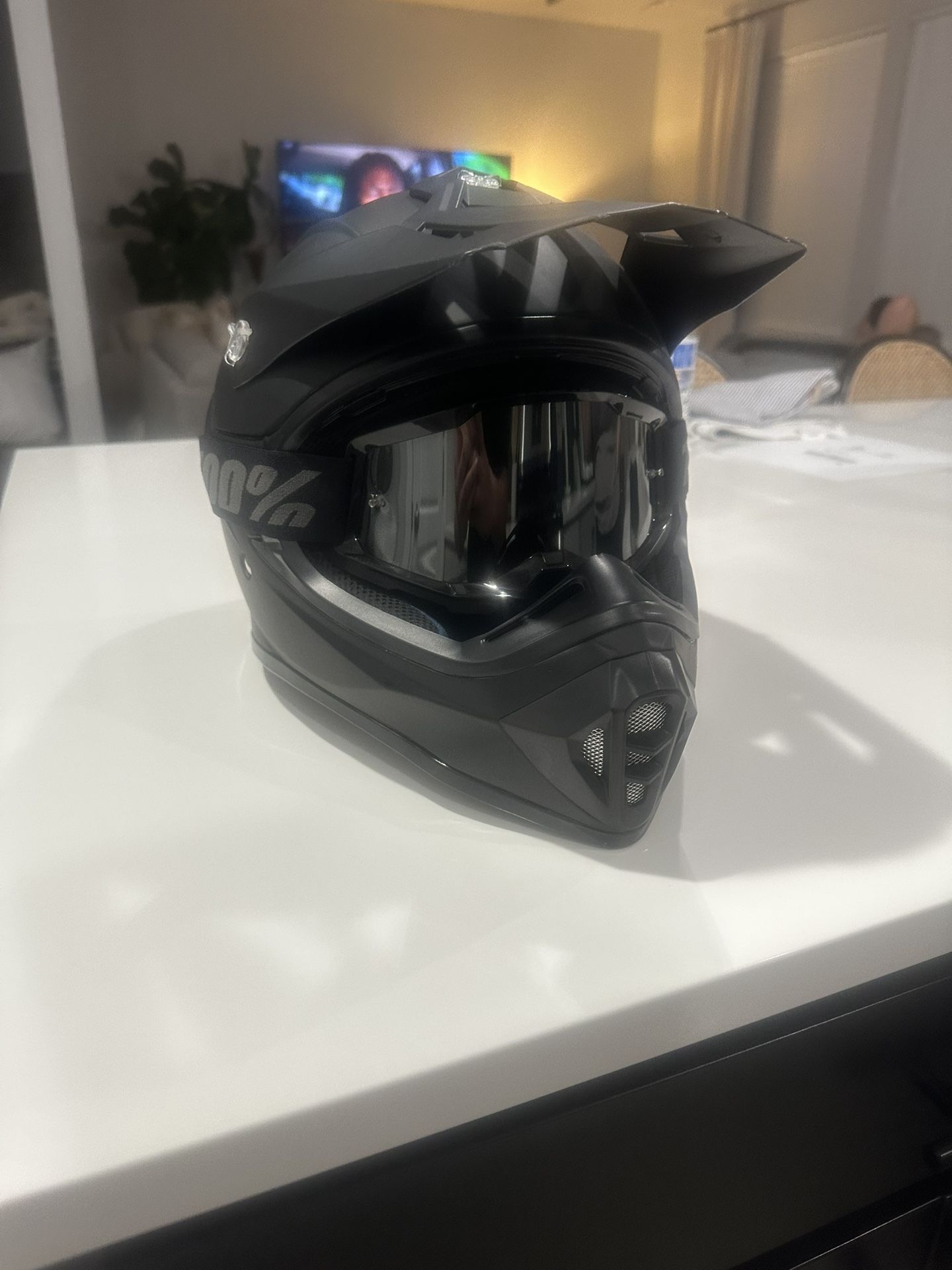 ILM Full Face Helmet With 100% Goggles (Dot Approved) Size-XL 59-61cm