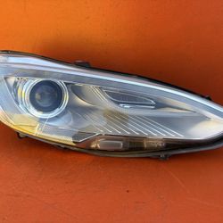 2012 - 2015 Tesla Model S passenger side Xenon Headlight OEM (contact info removed)00-D