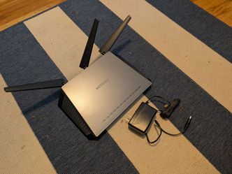 Netgear Nighthawk AC2300 WiFi router