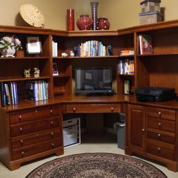 Stanley Furniture Wood Home Office Computer Desk With Storage