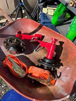 Shipped container dolly spindals