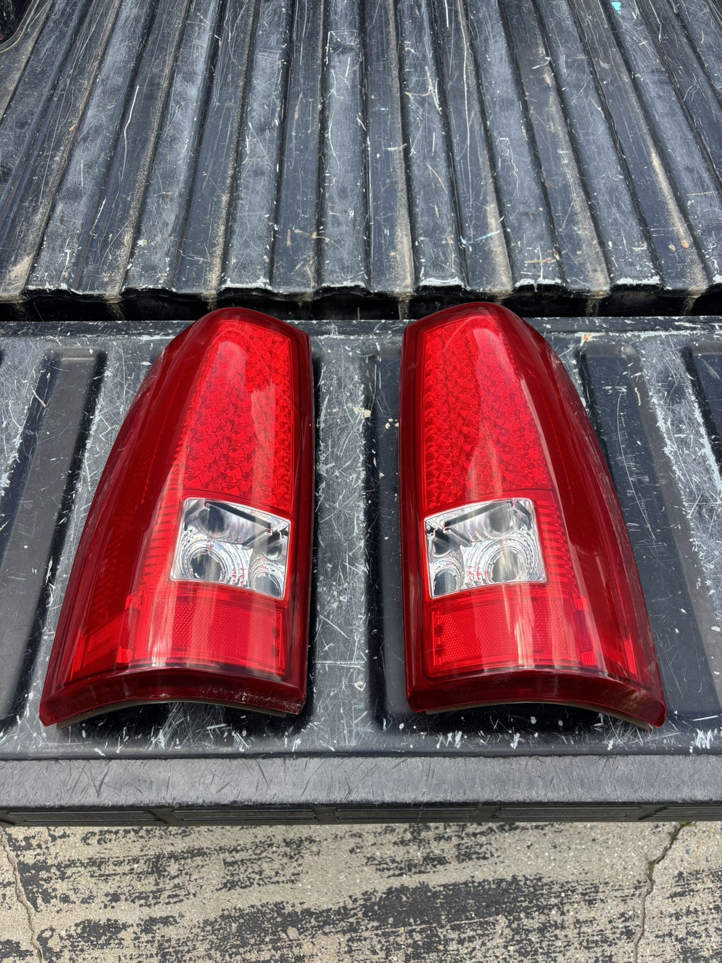 03-06 Silverado/Sierra LED tail lights