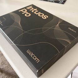 Graphic tablet untuos pro medium.