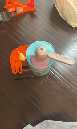 Hot wheels Downtown I’ve Cream Meltdown Set