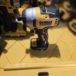 Dewalt DCF809 1/4 Inch Impact 