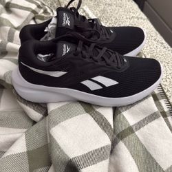Womens Reebok Sneaker