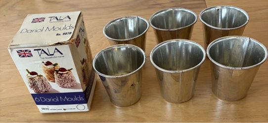 6 Dariol Mould aluminum baking /pudding cups.