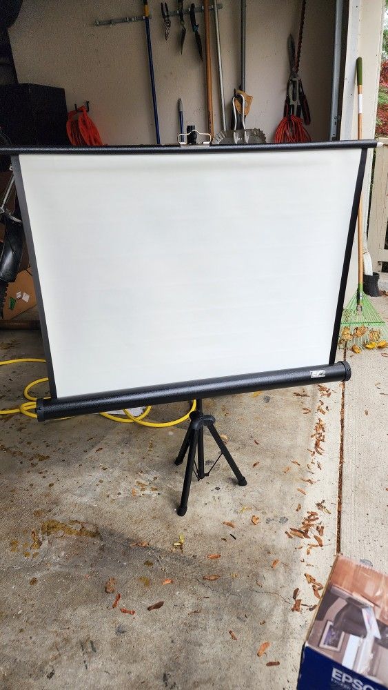 Projector Screens