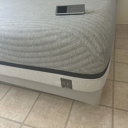 Sleep Number Full Size Bed