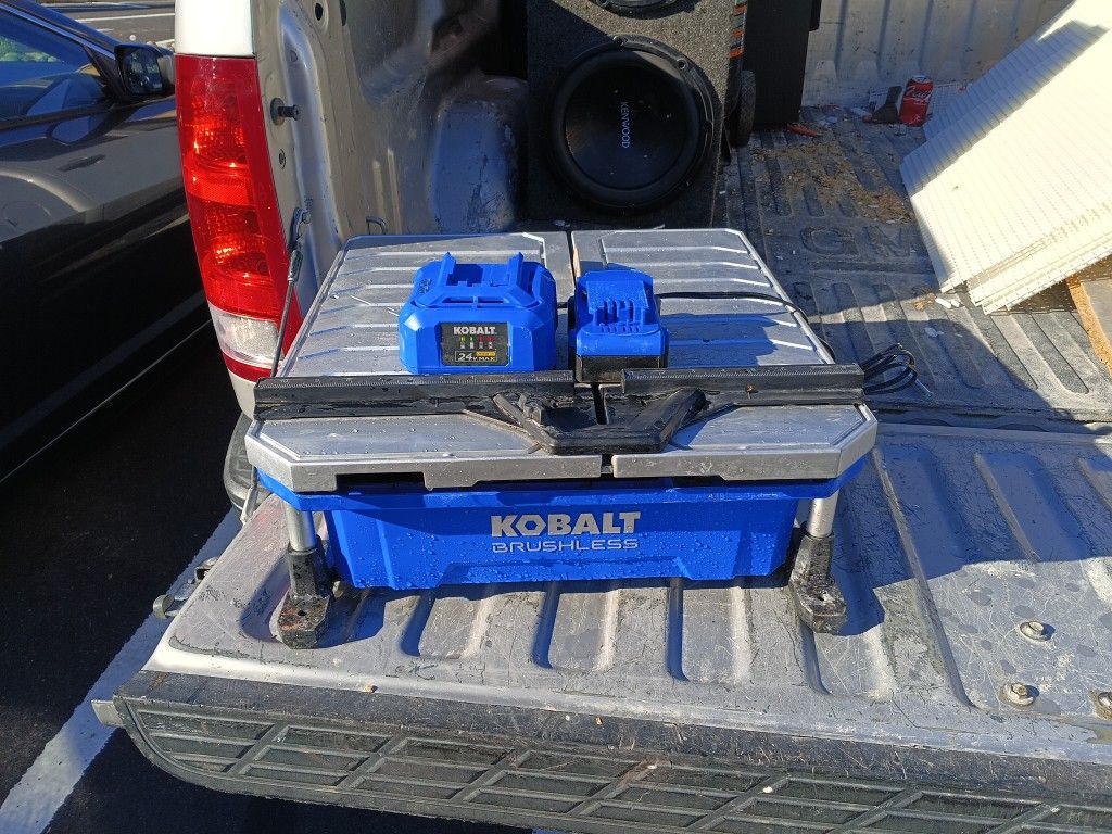 Tile Saw Battery Operated
