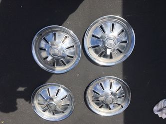 1964 Corvette hubcaps original equipment