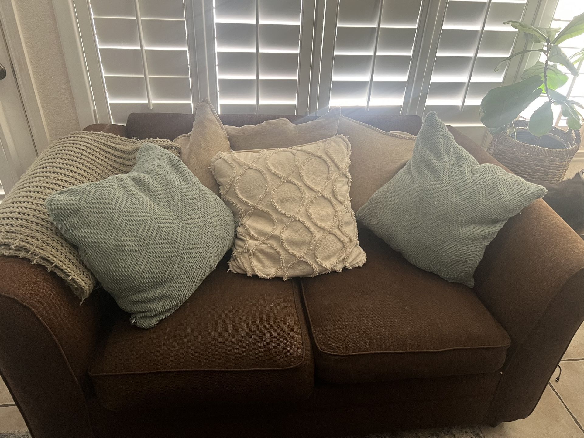 Sofa and loveseat Set
