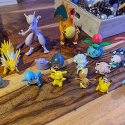 Pokemon Figurines W/Metal Lunch Box