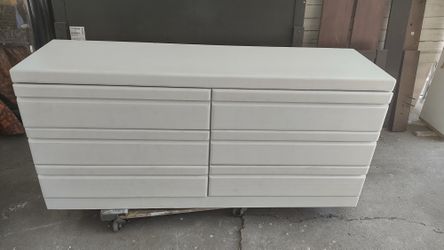 Long Dresser ( Neat👍)