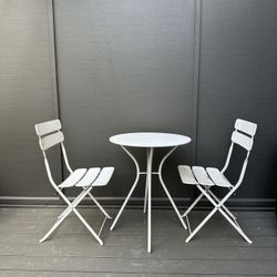 White patio furniture set 