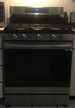 Samsung /5 Burner Confection and Air Fry Oven