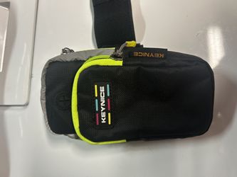 Zippered Arm Pouch With Velcro Straps $10