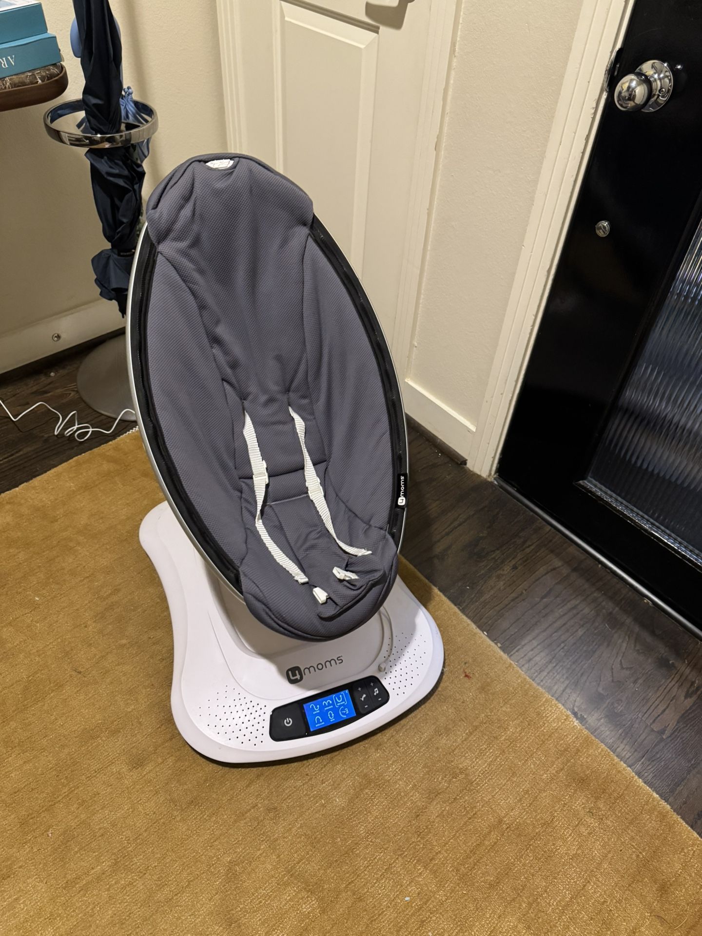 4Moms MamaRoo Multi-Motion Baby Swing