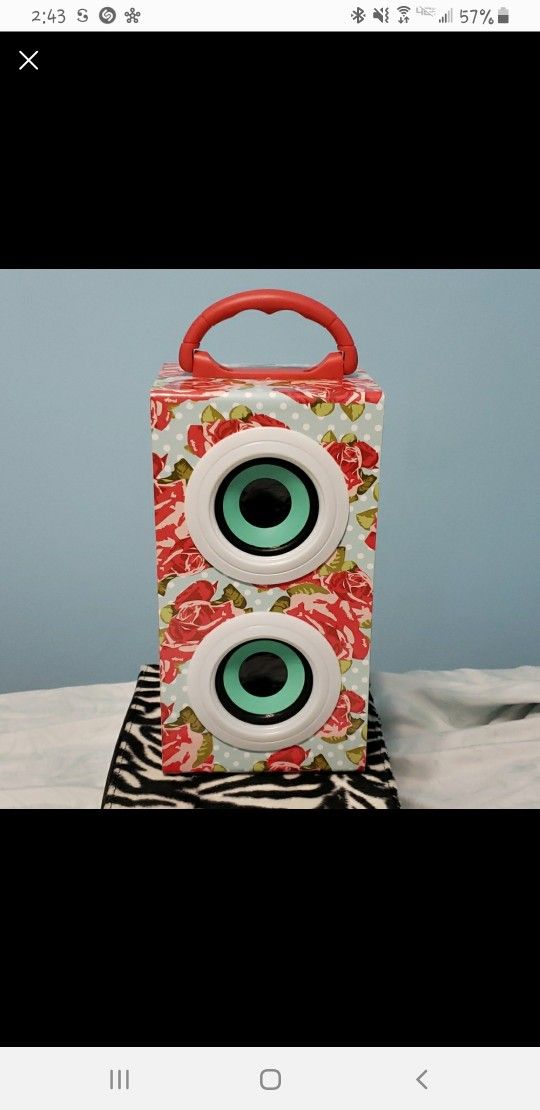 https://offerup.com/redirect/?o=TGl2ZS5Mb3Zl.Music. Portable Fashion Stereo Speaker