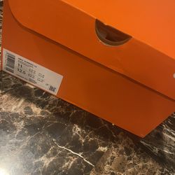 Nike vomero 18  Size 11