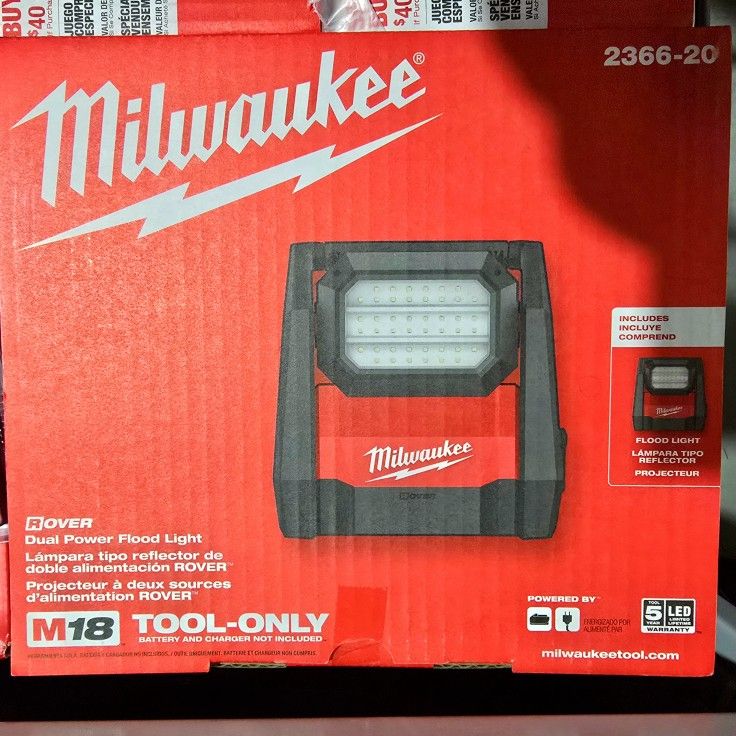 Mileaukee M18 GEN-2 4000 Lumens ROVER LED AC/DC Flood Light Brand New