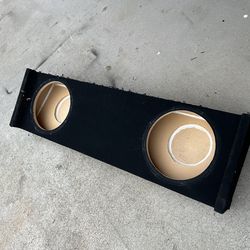 ($120 firm) 07-13 Chevy / GMC Crew Cab 2/12s Sub Box