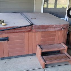 Hot Tub For Sale $400.00