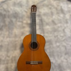 Yamaha C40