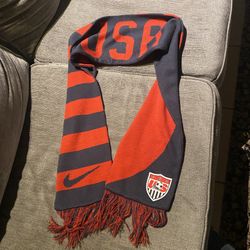 Nike Team USA knit sport winter scarf in red and navy blue