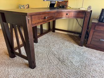 Executive Hardwood Desk w Leather Top $150