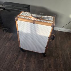 Impressions Vanity Rolling Travel Case New