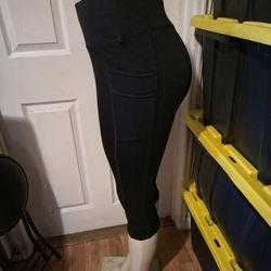 Women's capris available in size  SM