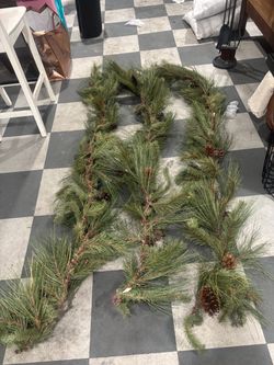 3 Garlands
