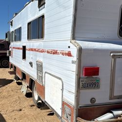 Winnebago rv Motorhome! Runs And Drives 