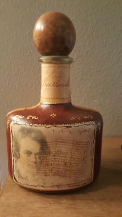 Beethoven leather liquor holder made in Italy