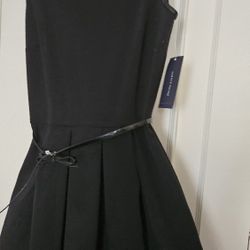 Sleeveless Black Dress With Black Belt 