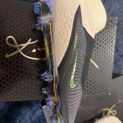 KOBE MAMBA HIGH TOP CLEATS 