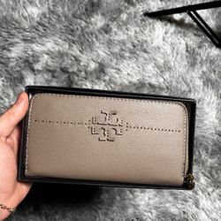 Tory Burch Wallet - Like New Condition