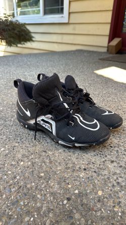 Nike Alpha Menace Football Cleats – Men’s 8 Wide